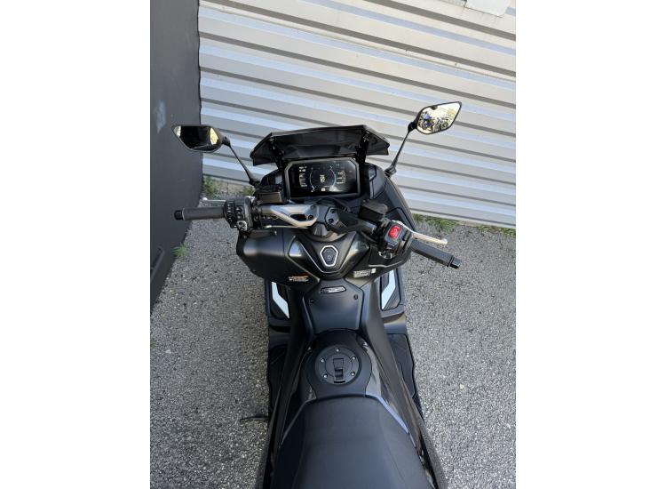YAMAHA XP T-MAX 560 TECH MAX 