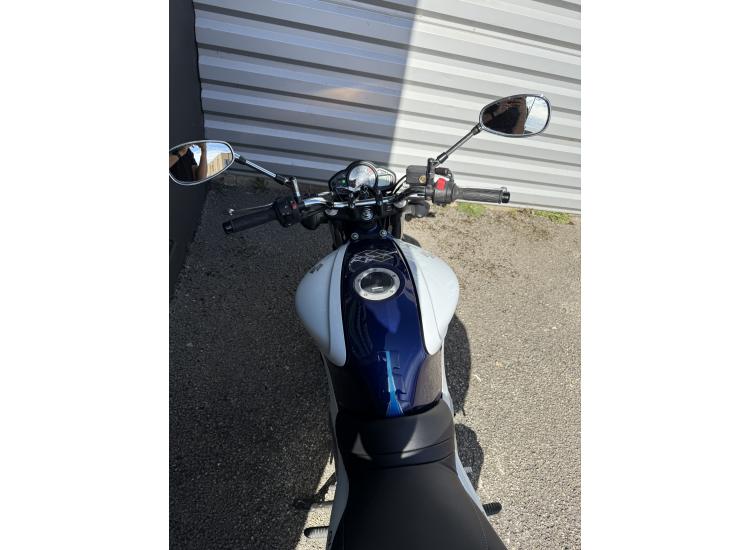 SUZUKI GLADIUS 650