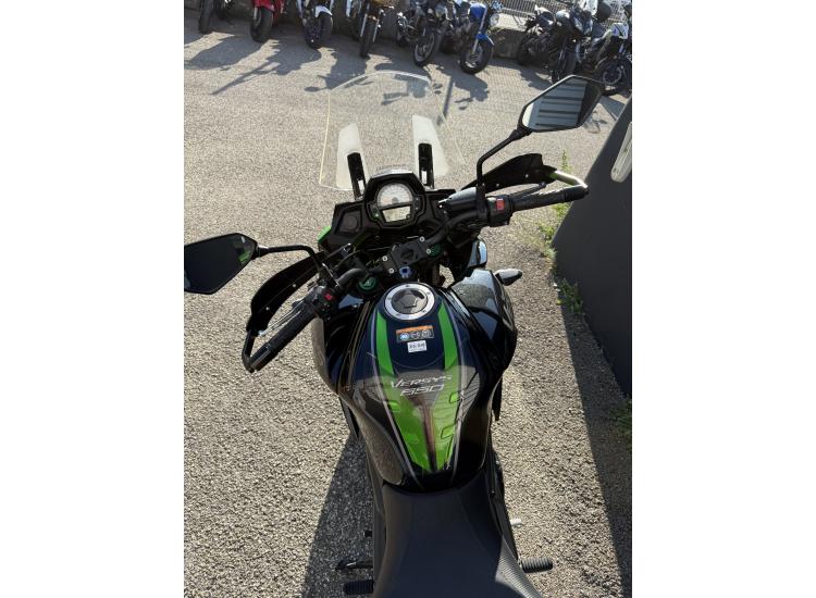KAWASAKI VERSYS 650    VERSYS650 A2